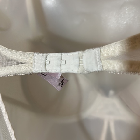 Victoria's Secret Cream Semi Sheer Padded Cup Open Front Lace Trim Cami Top 34B - Picture 14 of 16